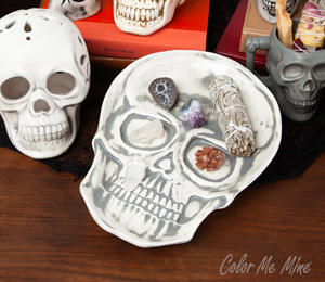 Larchmont Color Me Mine Vintage Skull Plate